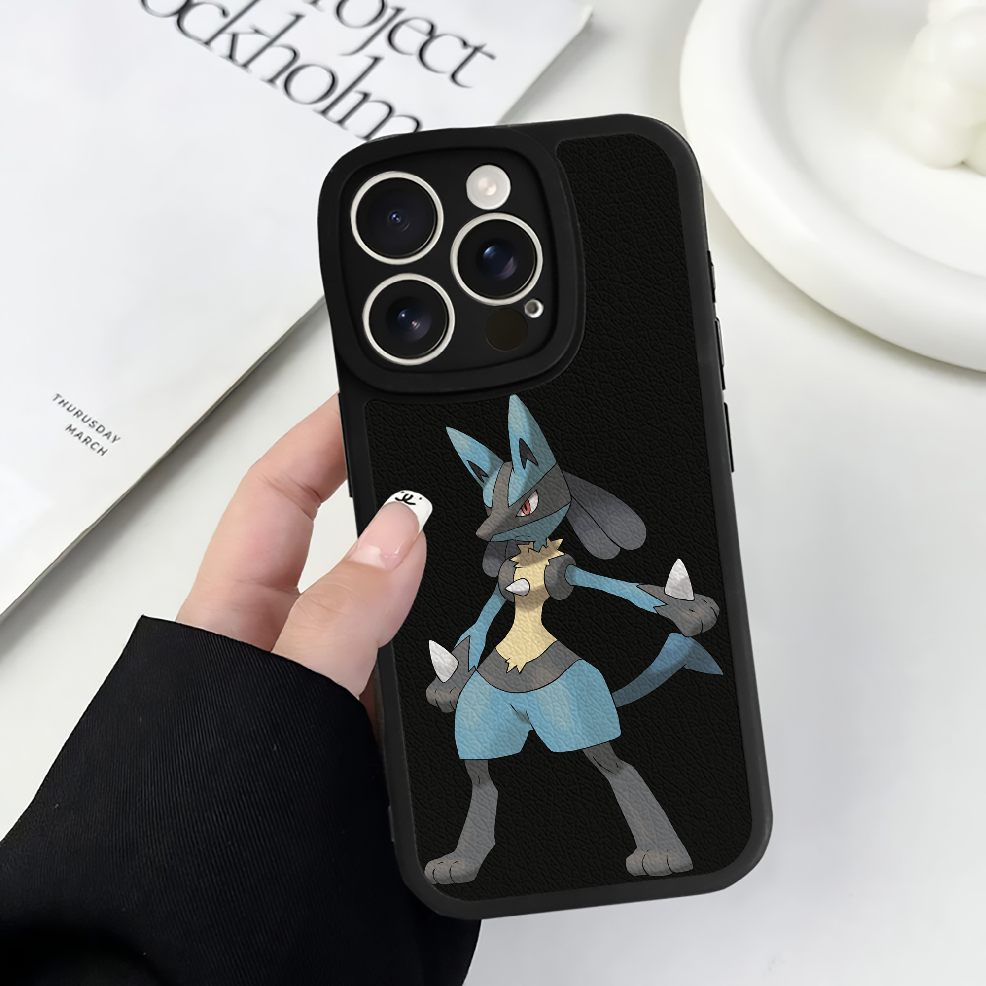 （画像用） ポケットモンスター Pokémon 【iPhone 16シリーズ対応】シリコンスマホケース（レザー調） 材質：シリコン